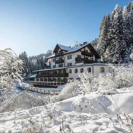 Hotel Bad Waldbrunn Монгуэльфо Экстерьер фото