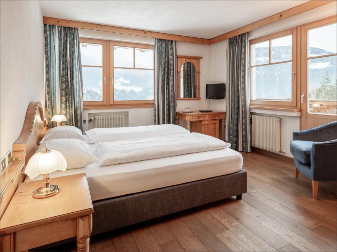 Hotel Bad Waldbrunn Монгуэльфо Экстерьер фото